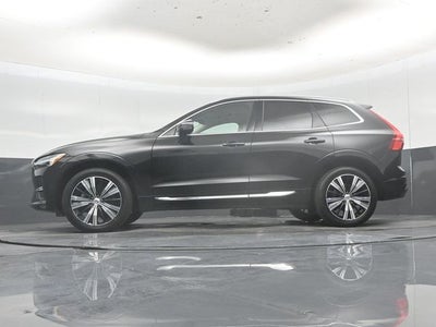 2023 Volvo XC60 B5 Ultimate Bright Theme