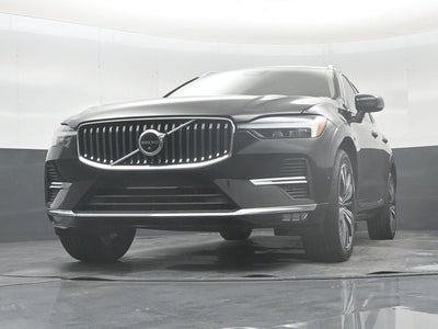 2023 Volvo XC60 B5 Ultimate Bright Theme