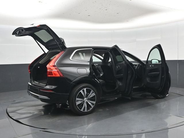 2023 Volvo XC60 B5 Ultimate Bright Theme