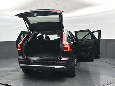 2023 Volvo XC60 B5 Ultimate Bright Theme