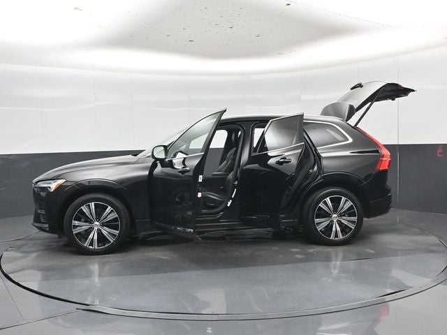 2023 Volvo XC60 B5 Ultimate Bright Theme