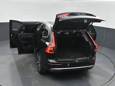 2023 Volvo XC60 B5 Ultimate Bright Theme
