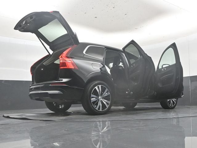 2023 Volvo XC60 B5 Ultimate Bright Theme