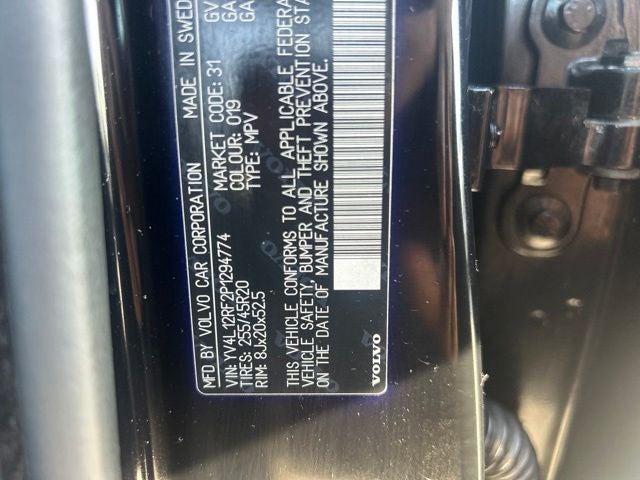 2023 Volvo XC60 B5 Ultimate Bright Theme