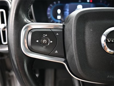 2024 Volvo XC40 B5 Plus Bright Theme