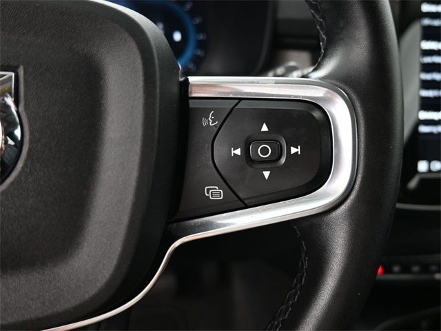 2024 Volvo XC40 B5 Plus Bright Theme