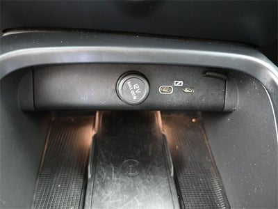 2024 Volvo XC40 B5 Plus Bright Theme