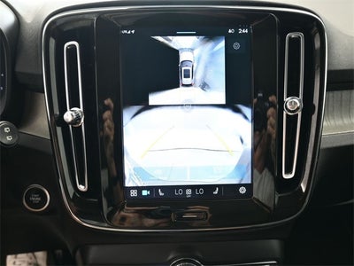 2024 Volvo XC40 B5 Plus Bright Theme