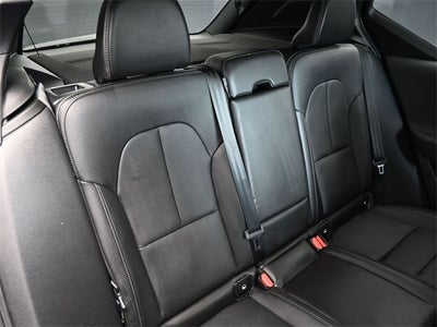 2024 Volvo XC40 B5 Plus Bright Theme