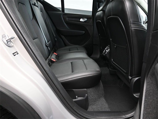 2024 Volvo XC40 B5 Plus Bright Theme