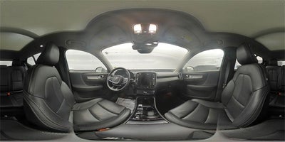 2024 Volvo XC40 B5 Plus Bright Theme