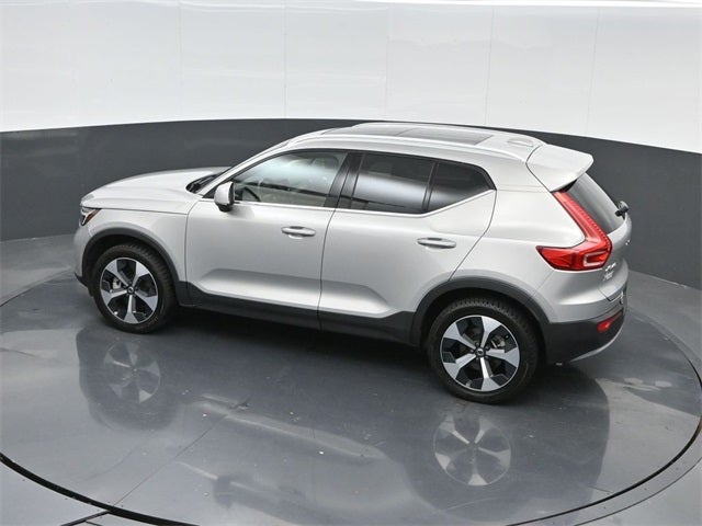 2024 Volvo XC40 B5 Plus Bright Theme