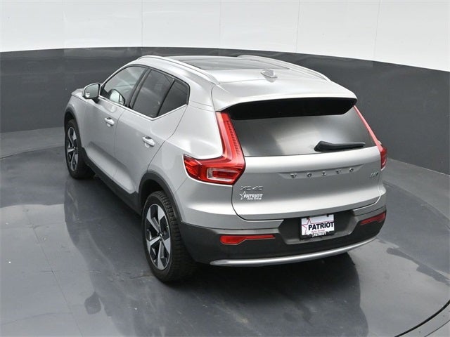 2024 Volvo XC40 B5 Plus Bright Theme