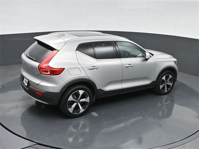2024 Volvo XC40 B5 Plus Bright Theme