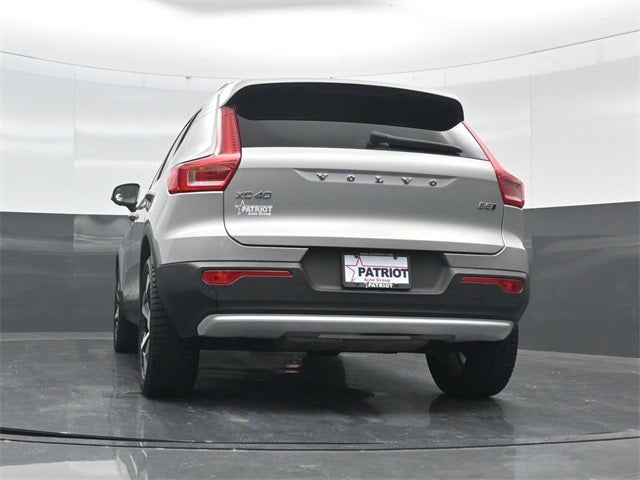2024 Volvo XC40 B5 Plus Bright Theme