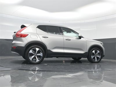 2024 Volvo XC40 B5 Plus Bright Theme