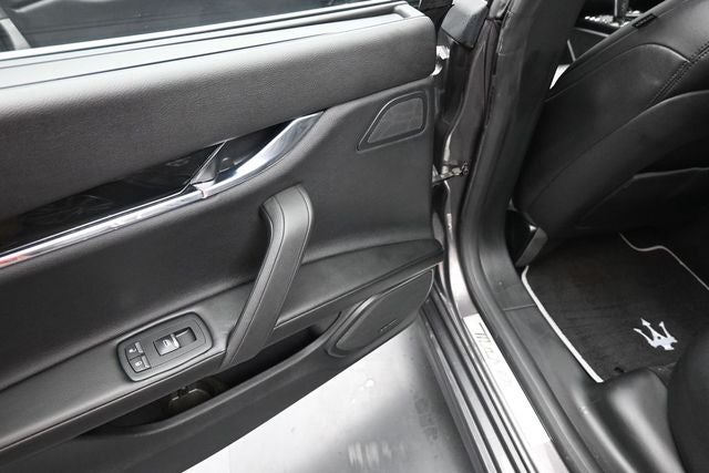 2022 Maserati Quattroporte Modena Q4
