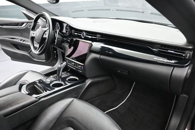 2022 Maserati Quattroporte Modena Q4