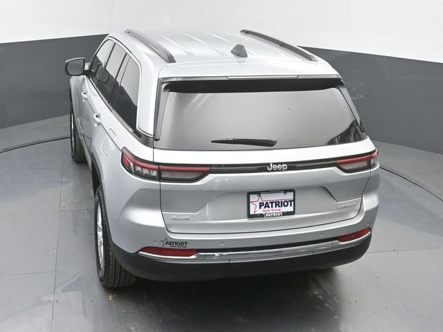 2026 Jeep Grand Cherokee Laredo