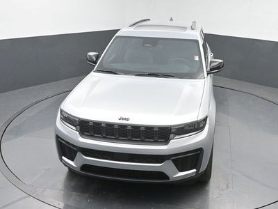2026 Jeep Grand Cherokee Laredo Altitude