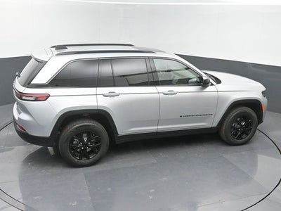 2026 Jeep Grand Cherokee Laredo Altitude