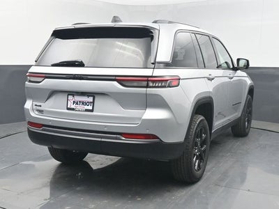 2026 Jeep Grand Cherokee Laredo Altitude
