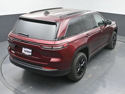 2026 Jeep Grand Cherokee Laredo