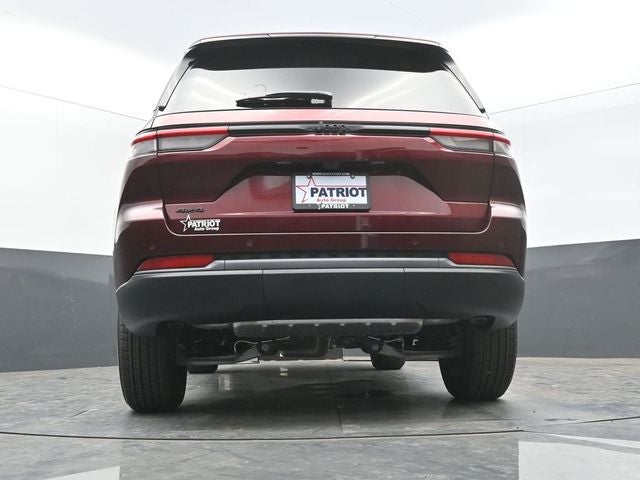 2026 Jeep Grand Cherokee Laredo