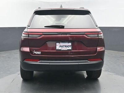 2026 Jeep Grand Cherokee Laredo