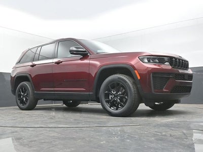 2026 Jeep Grand Cherokee Laredo