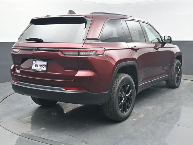 2026 Jeep Grand Cherokee Laredo