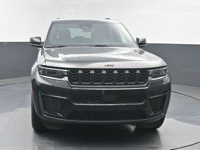 2026 Jeep Grand Cherokee Laredo Altitude