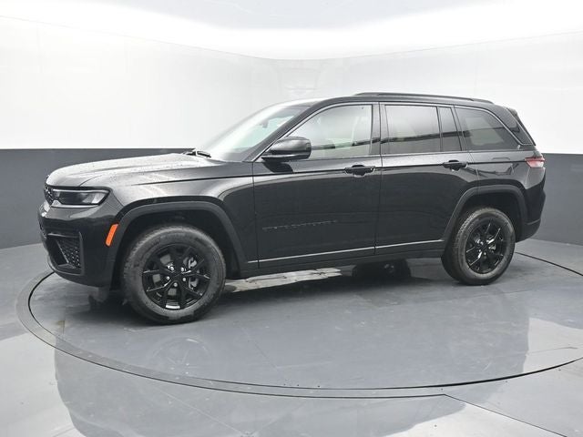 2026 Jeep Grand Cherokee Laredo Altitude