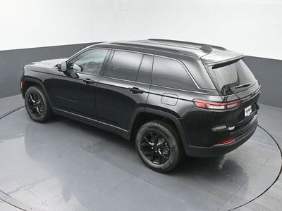 2026 Jeep Grand Cherokee Laredo Altitude