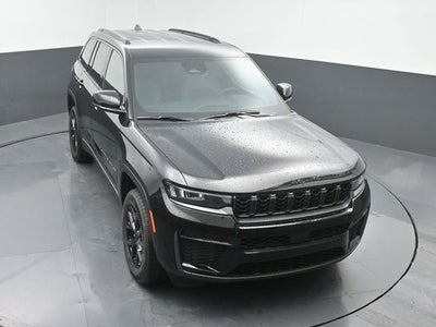 2026 Jeep Grand Cherokee Laredo Altitude