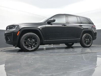 2026 Jeep Grand Cherokee Laredo Altitude