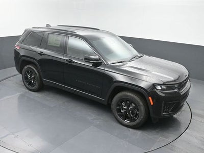 2026 Jeep Grand Cherokee Laredo Altitude