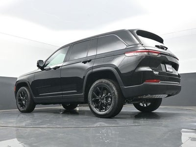 2026 Jeep Grand Cherokee Laredo Altitude