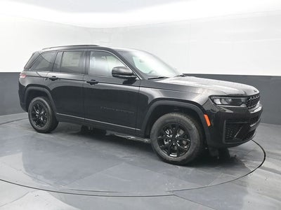 2026 Jeep Grand Cherokee Laredo Altitude