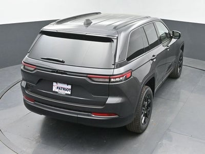 2026 Jeep Grand Cherokee Laredo