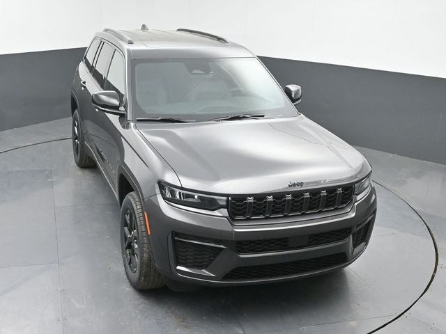 2026 Jeep Grand Cherokee Laredo