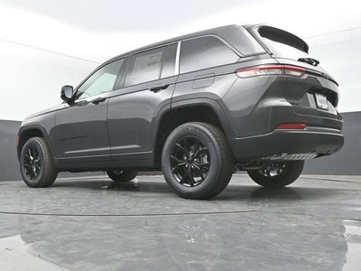 2026 Jeep Grand Cherokee Laredo