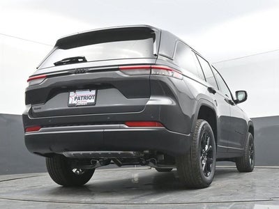 2026 Jeep Grand Cherokee Laredo