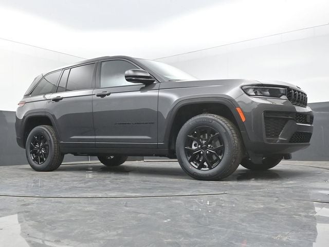 2026 Jeep Grand Cherokee Laredo