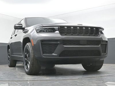 2026 Jeep Grand Cherokee Laredo