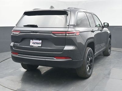 2026 Jeep Grand Cherokee Laredo