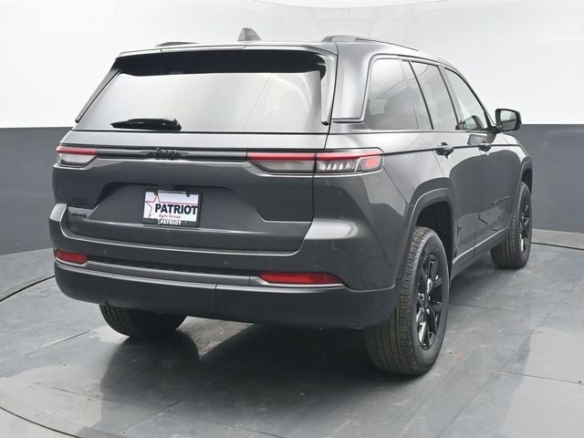 2026 Jeep Grand Cherokee Laredo