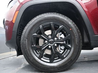 2026 Jeep Grand Cherokee Laredo Altitude