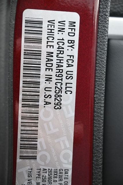 2026 Jeep Grand Cherokee Laredo Altitude