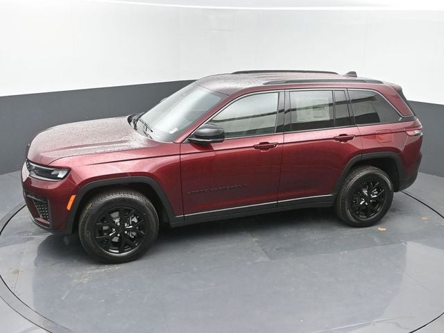 2026 Jeep Grand Cherokee Laredo Altitude
